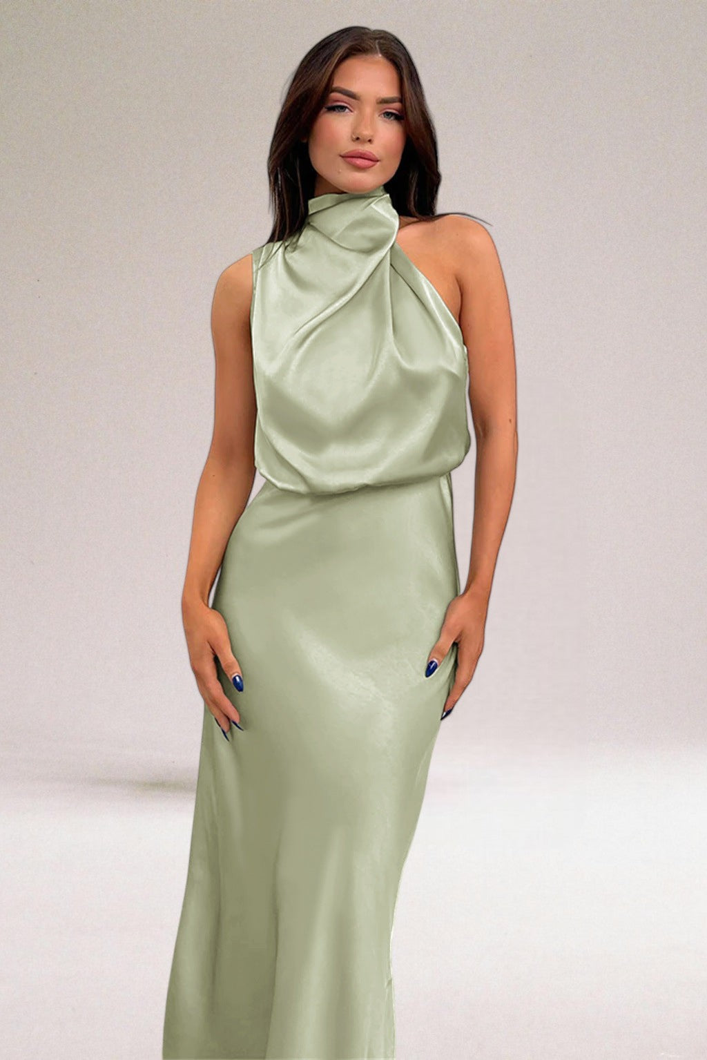 NOFS™ | Glamorous satin dress with halter