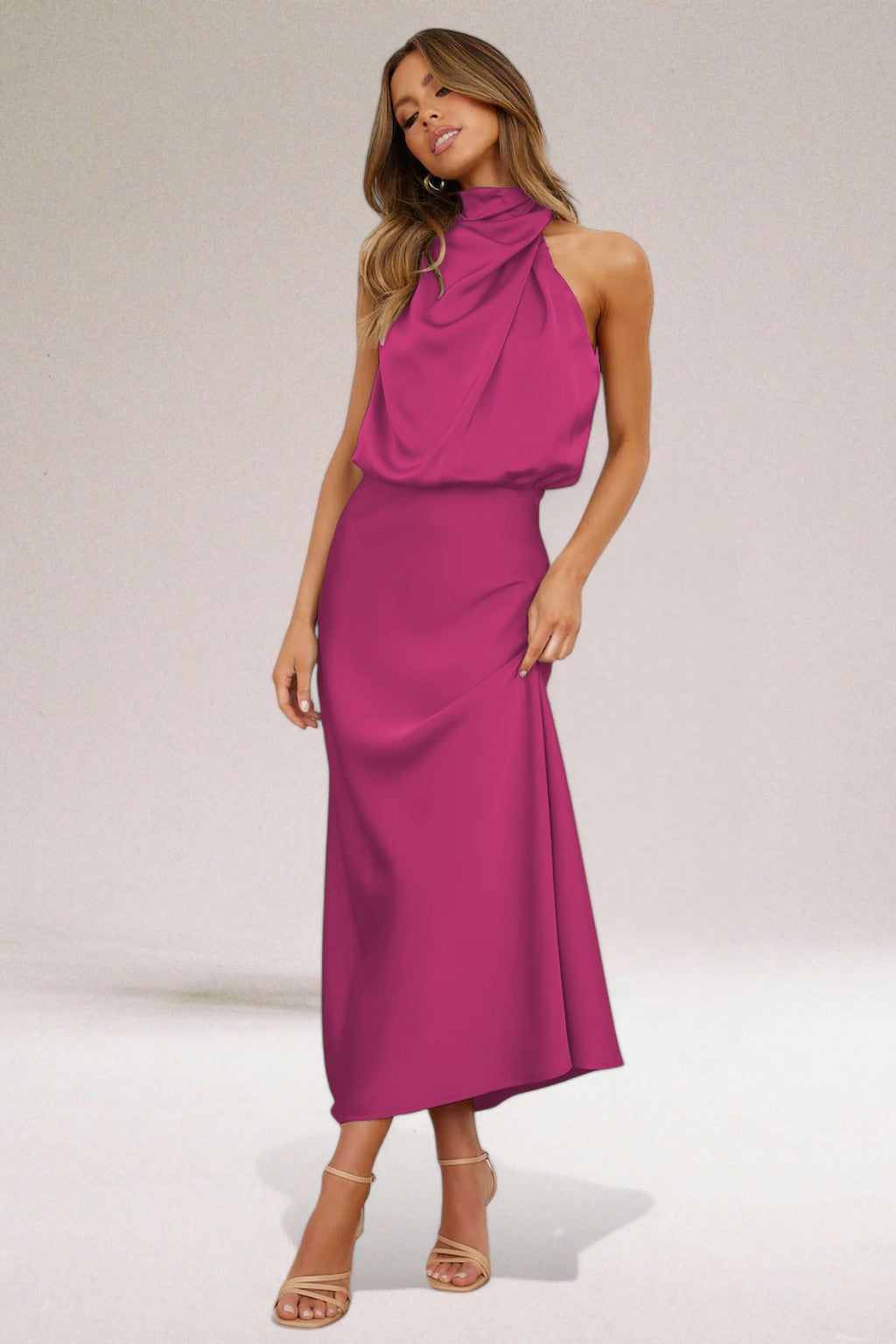 NOFS™ | Glamorous satin dress with halter